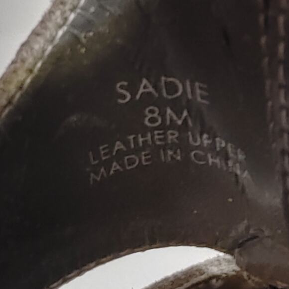 Ellen Tracy Sadie Peep Toe T-Strap High Heels Suede Leather Gray Womens Size 8 - Picture 7 of 8